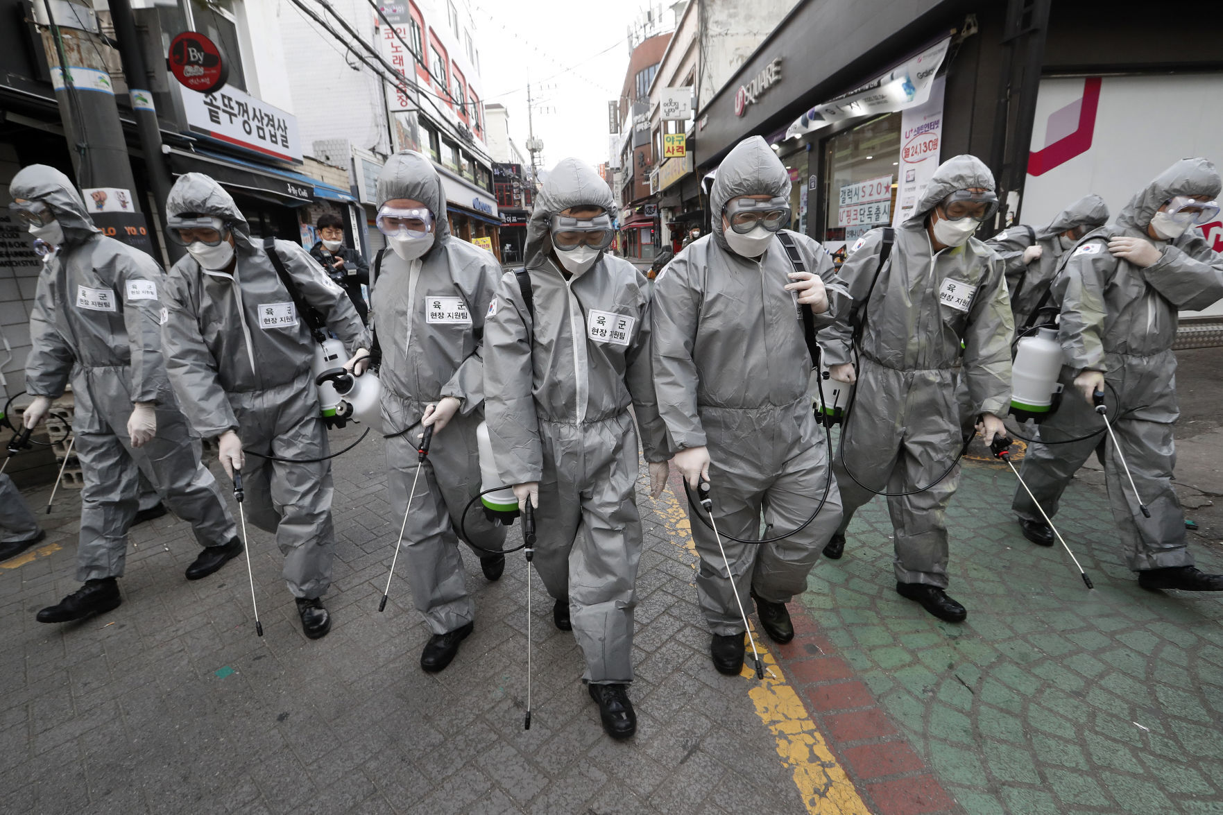 APTOPIX Virus Outbreak South Korea
